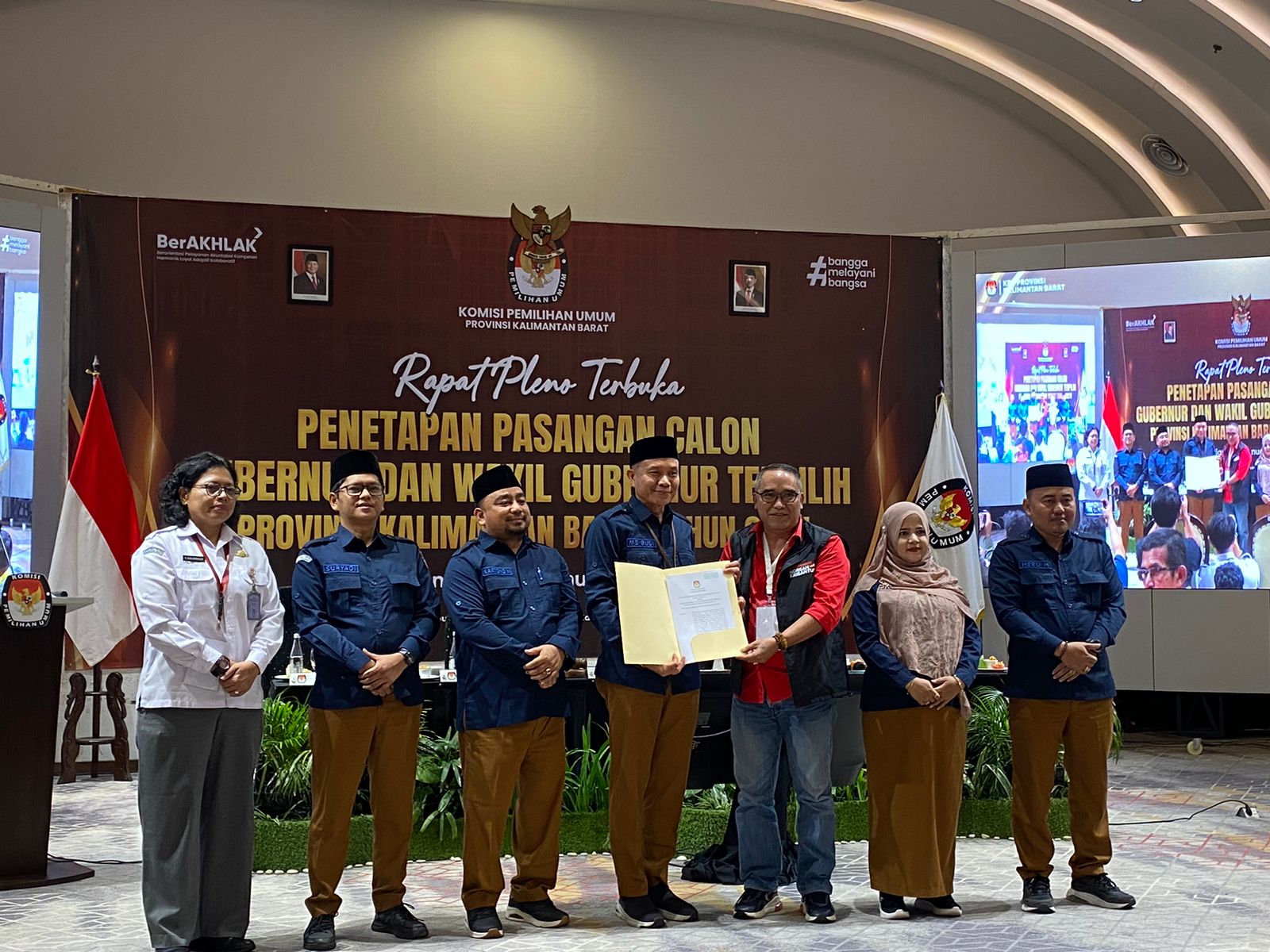 KPU Kalbar Tetapkan Ria Norsan dan Krisantus sebagai Gubernur dan Wakil Gubernur Kalbar periode 2025 - 2030