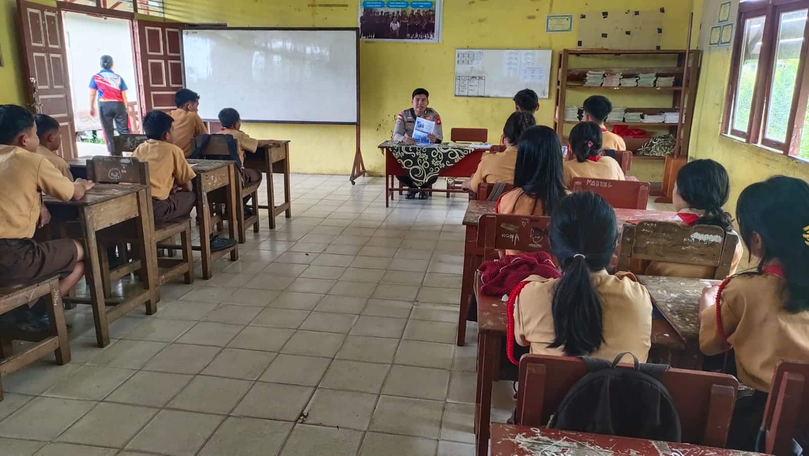 Polres Kapuas Hulu Sosialisasikan Penerimaan Siswa Baru SMA Kemala Taruna Bhayangkara