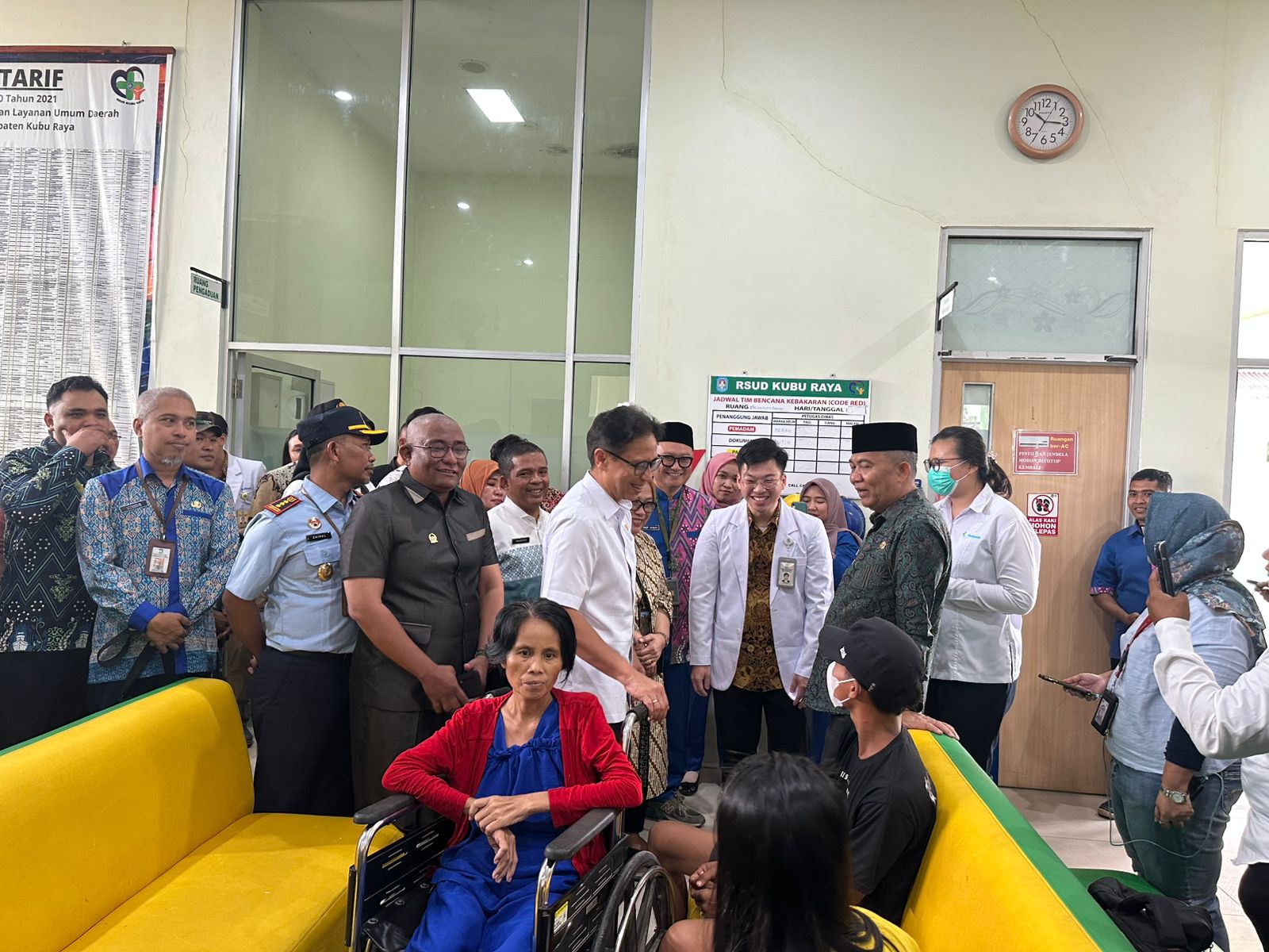 Menkes RI Kunjungi 2 Puskesmas di Kubu Raya, Cek Kesiapan Kesehatan Gratis Program Prabowo