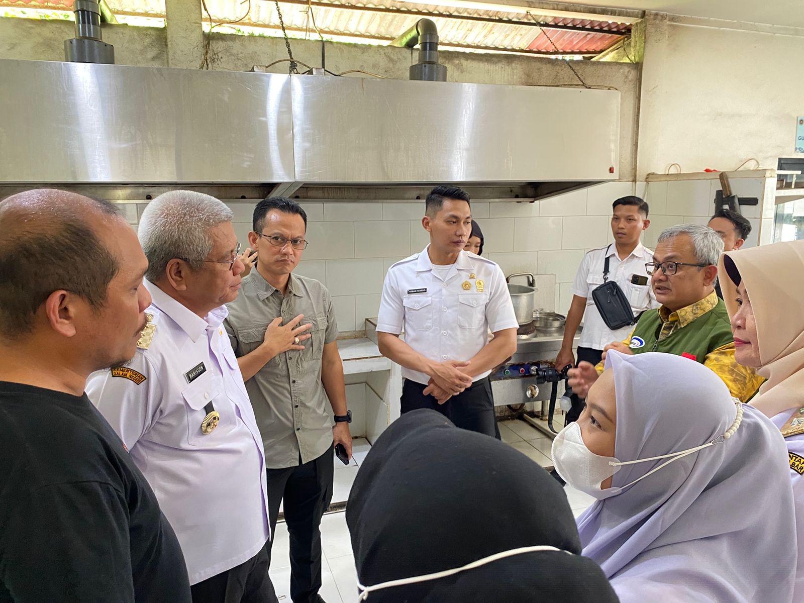 Pj Gubernur Harisson Tinjau Dapur MBG di Pontianak, Siap Layani 3.500 Siswa