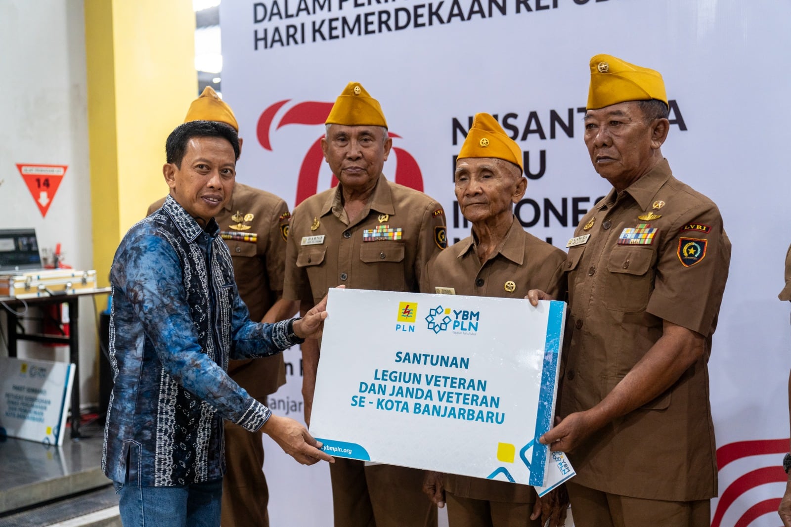 Salurkan 165 Program Bantuan Tahun 2024, YBM PLN UIP3B Kalimantan Sejahterakan 6.830 Penerima Manfaat