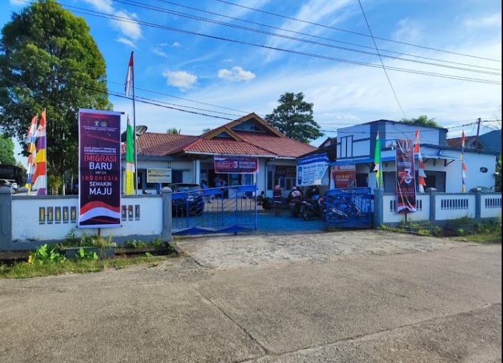 WNA Prancis Hingga China Kunjungi Rumah Betang Sungai Utik Kapuas Hulu