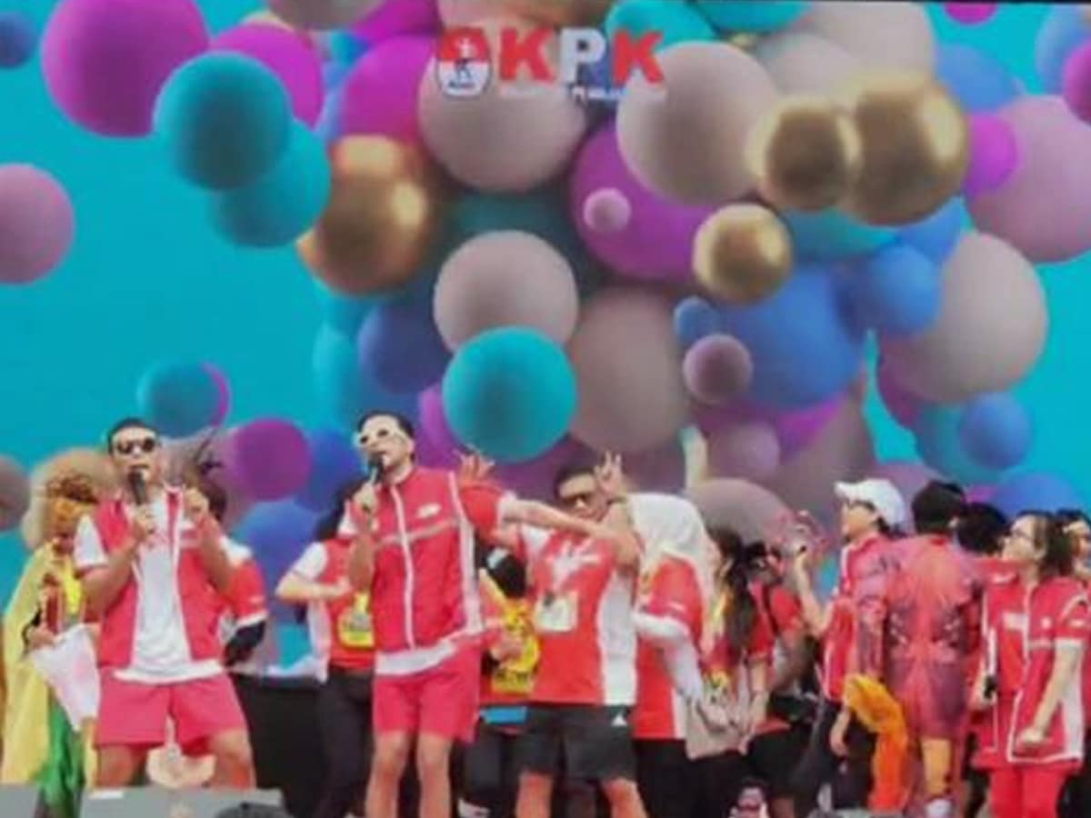 Sekjen PDIP Hasto Kristiyanto Asyik Joget Bareng KPK di GBK