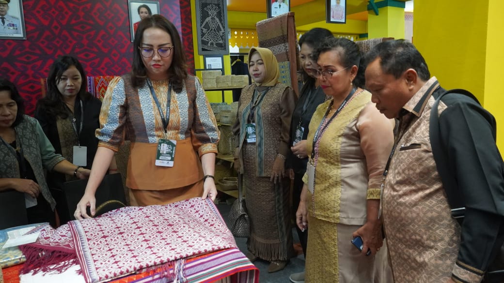 Sekda Kapuas Hulu Hadiri Pameran Kerajinan Inacraft 2025 di Jakarta