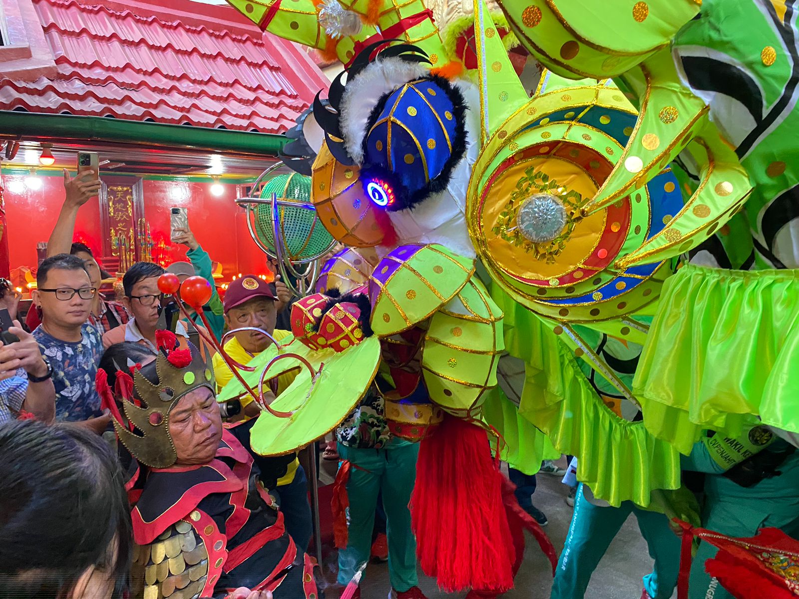 Ritual Naga Buka Mata Awali Perayaan Cap Go Meh di Pontianak