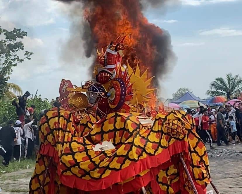 Roh 39 Naga Kembali ke Langit, Ritual Bakar Naga Akhiri Cap Go Meh di Pontianak