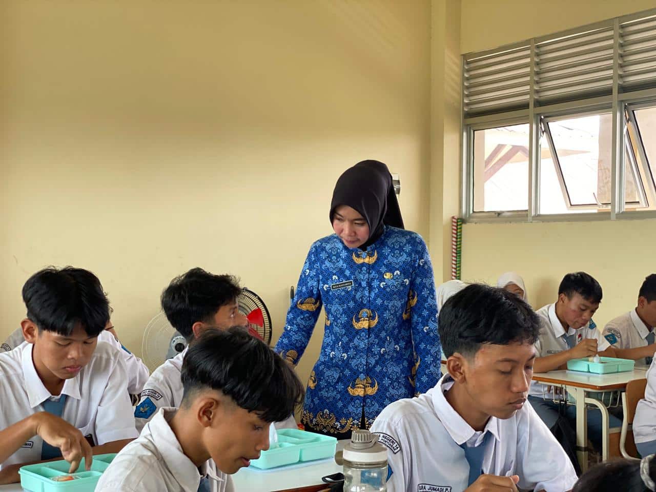 Program Makan Bergizi Gratis Telah Menjangkau 154 Sekolah di Kalbar