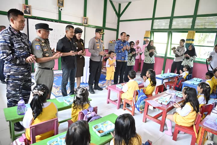 Pemerintah Mulai Program Makan Bergizi Gratis di Ketapang