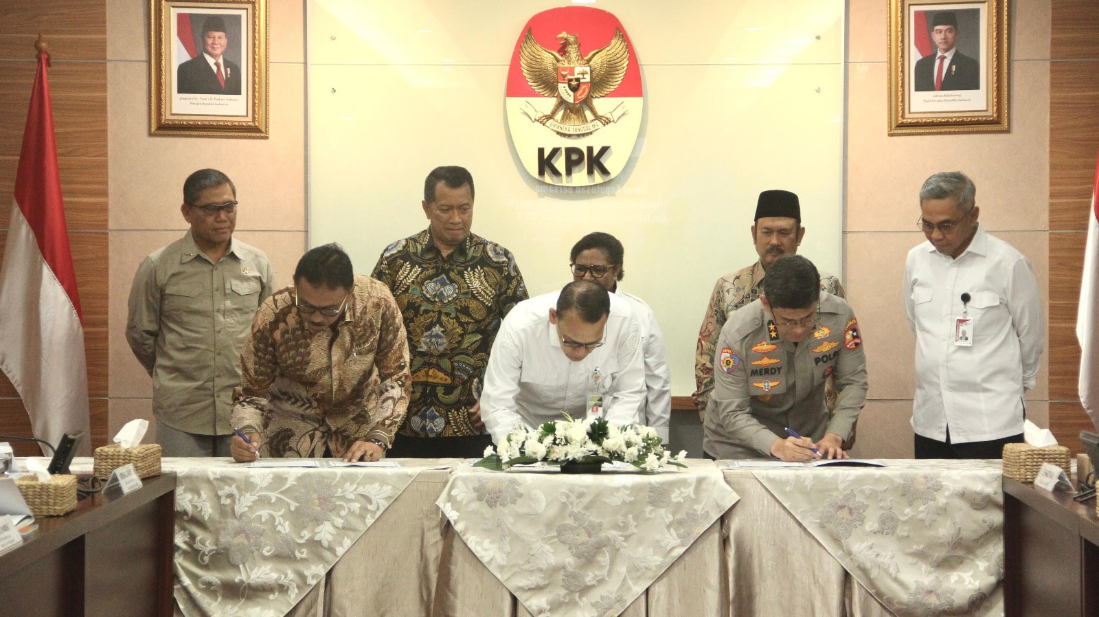Tegaskan Komitmen, Irjen Kementerian ATR/BPN Saksikan Penandatanganan SKB Timnas PK dan Pelaksanaan Aksi Pencegahan Korupsi 2025 - 2026