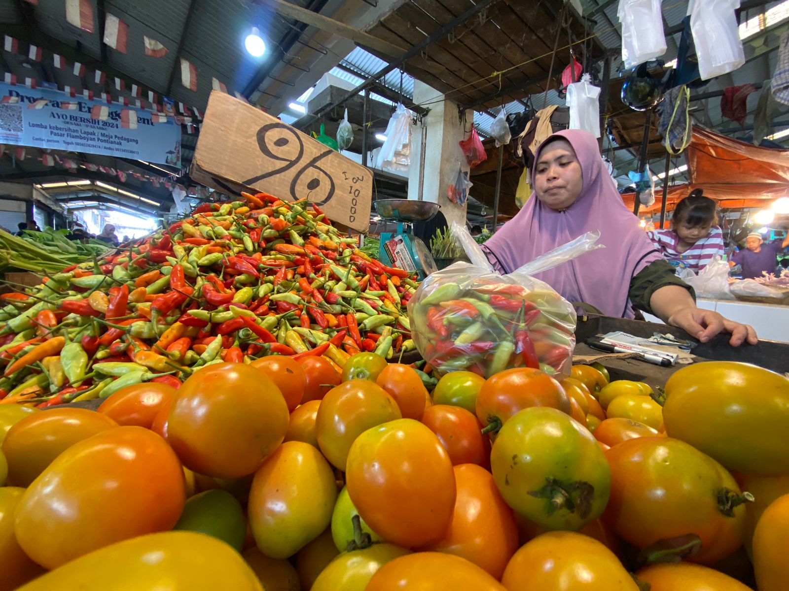 Jelang Ramadhan Harga Cabai di Pasar Flamboyan Tembus Rp 100 Ribu Per Kg