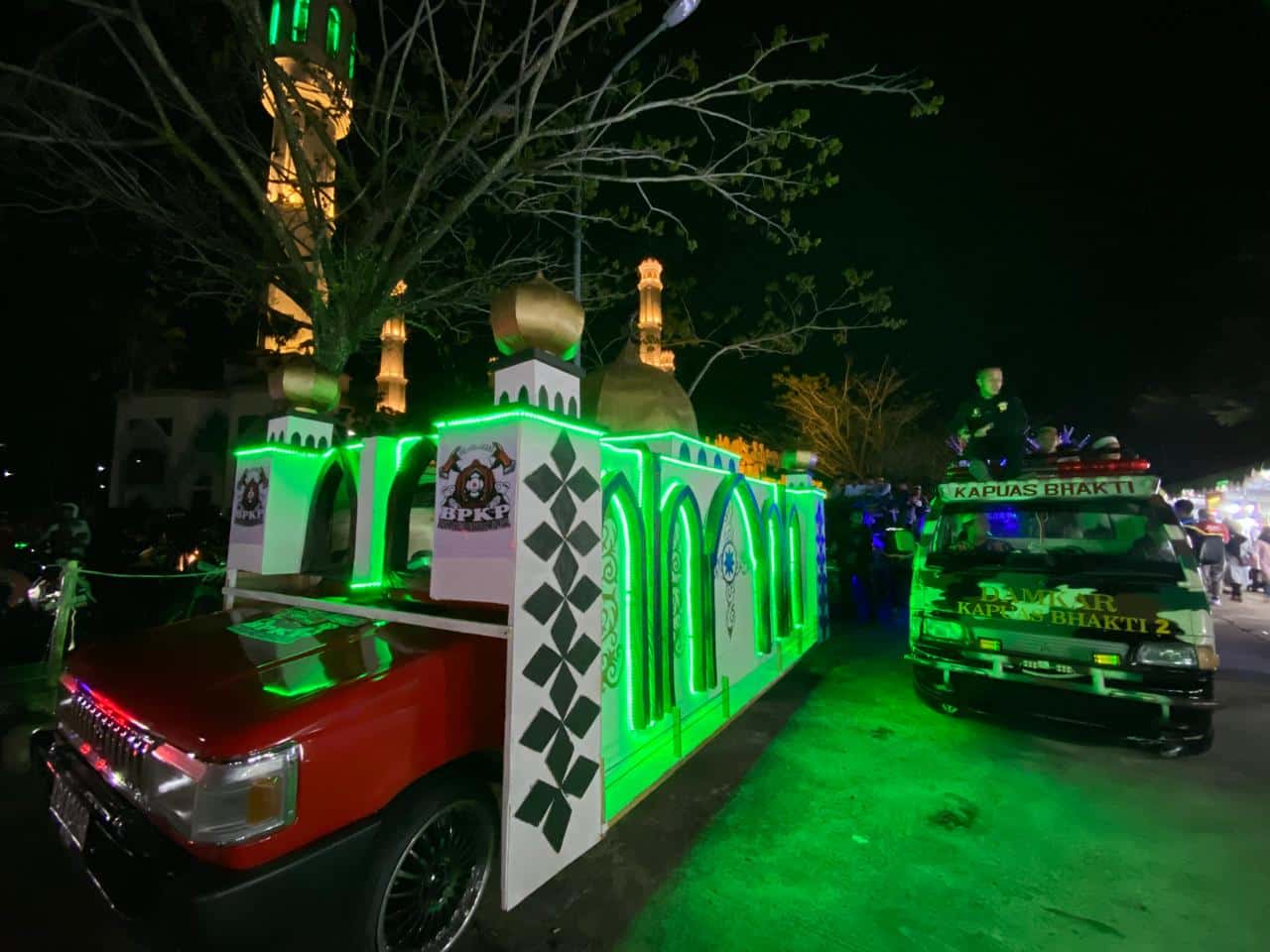 18 Mobil Hias Pawai Keliling Kota Pontianak Sambut Ramadhan 2025