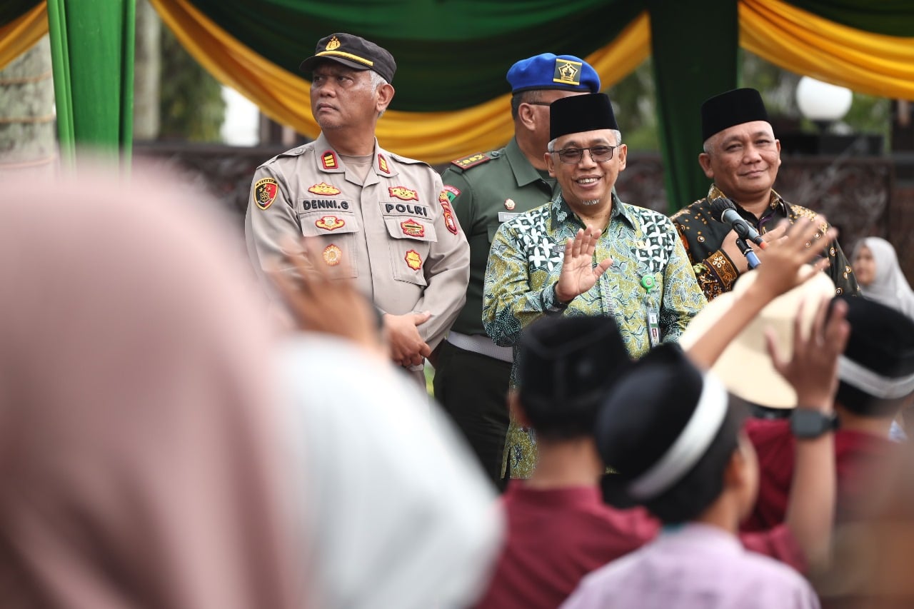 Semarak Sambut Ramadhan 1446 H, Ribuan Peserta Pawai Taaruf Padati Jalan-jalan Kota di Pontianak