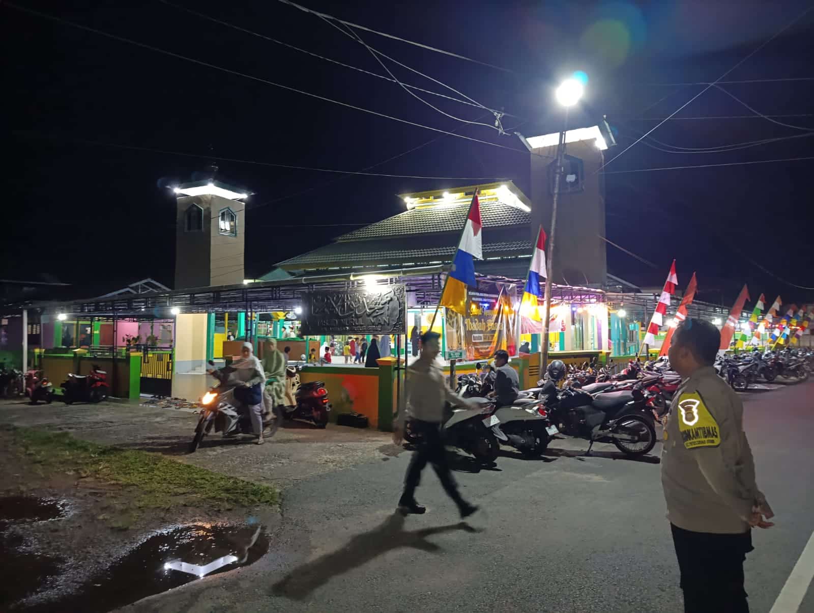 Polres Kapuas Hulu Gelar Pengamanan Shalat Tarawih di Sejumlah Masjid Putussibau