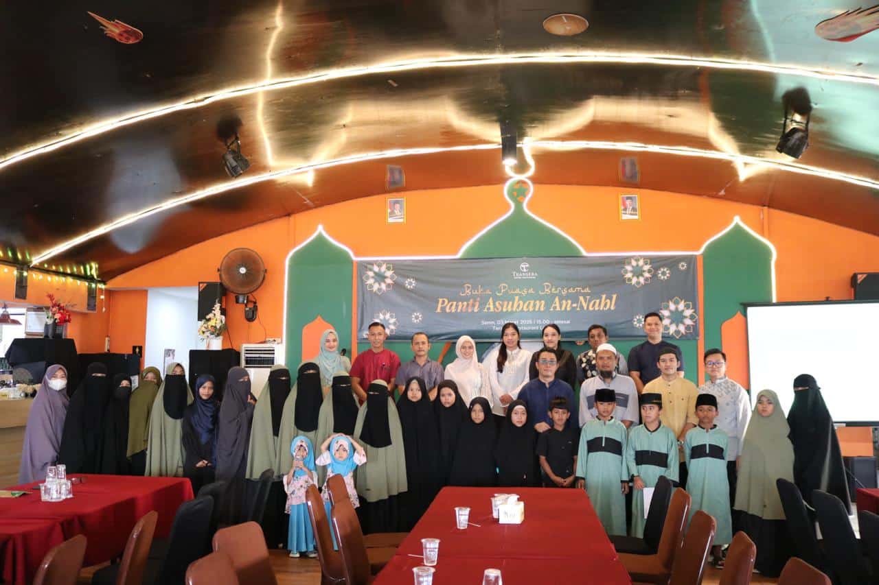 Berbagi Kebahagian, Hotel Transera Buka Puasa Bersama Anak Panti Asuhan