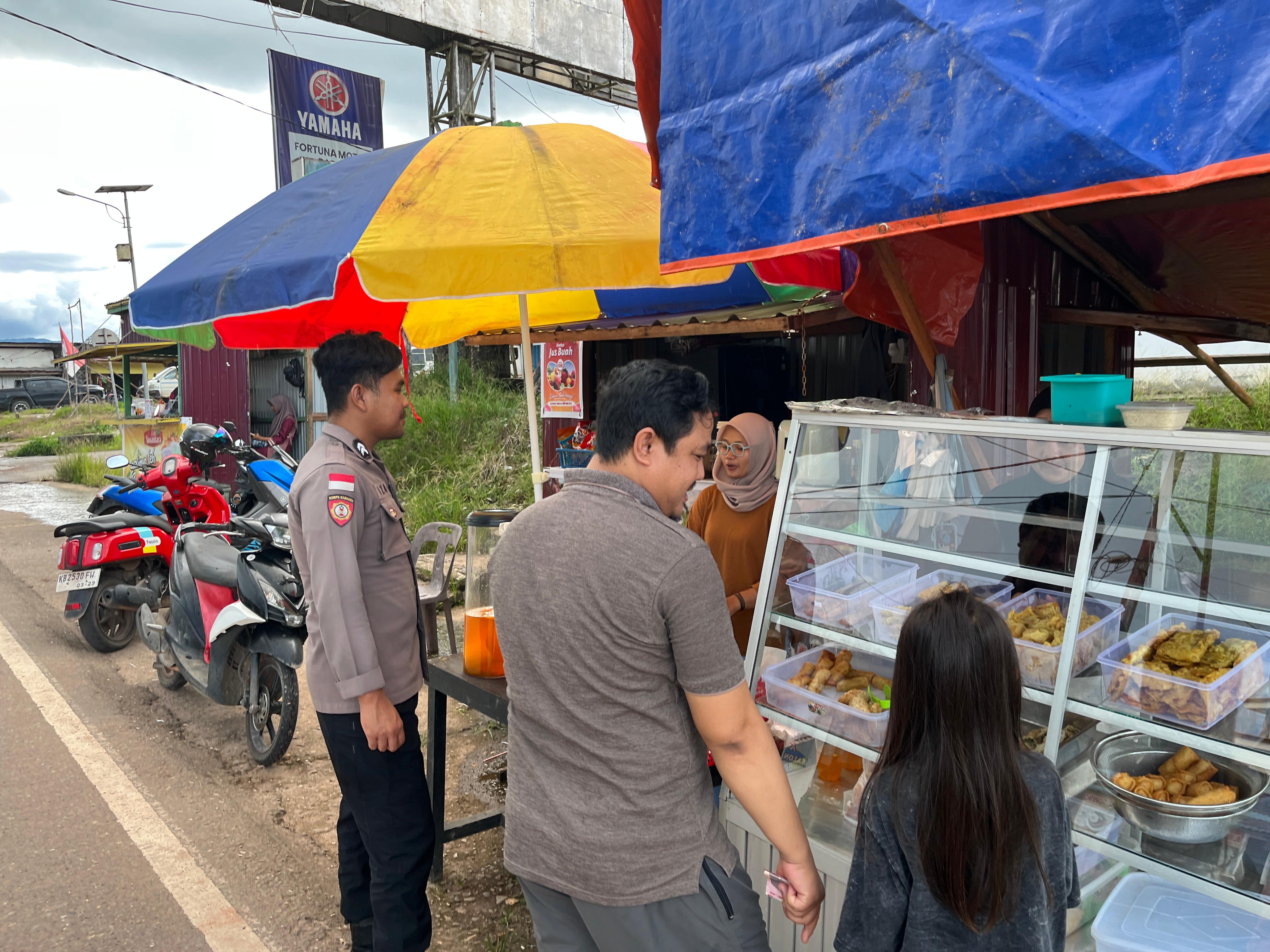 Polsek Badau Amankan Pasar Juadah, Jaga Ketertiban di Bulan Ramadhan
