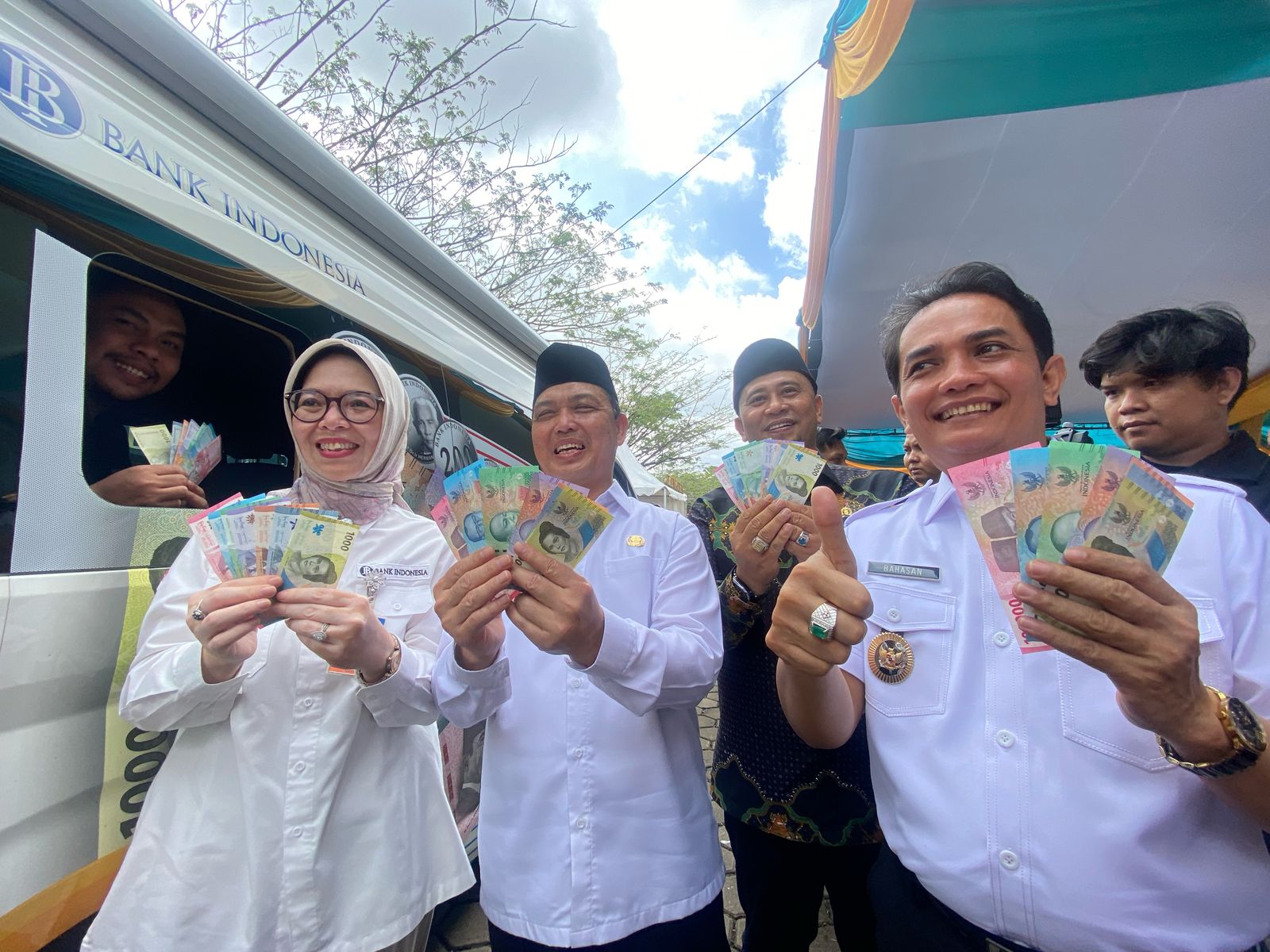 Gubernur Kalbar Imbau Masyarakat Tukar Uang Baru di Tempat Resmi untuk Hindari Penipuan