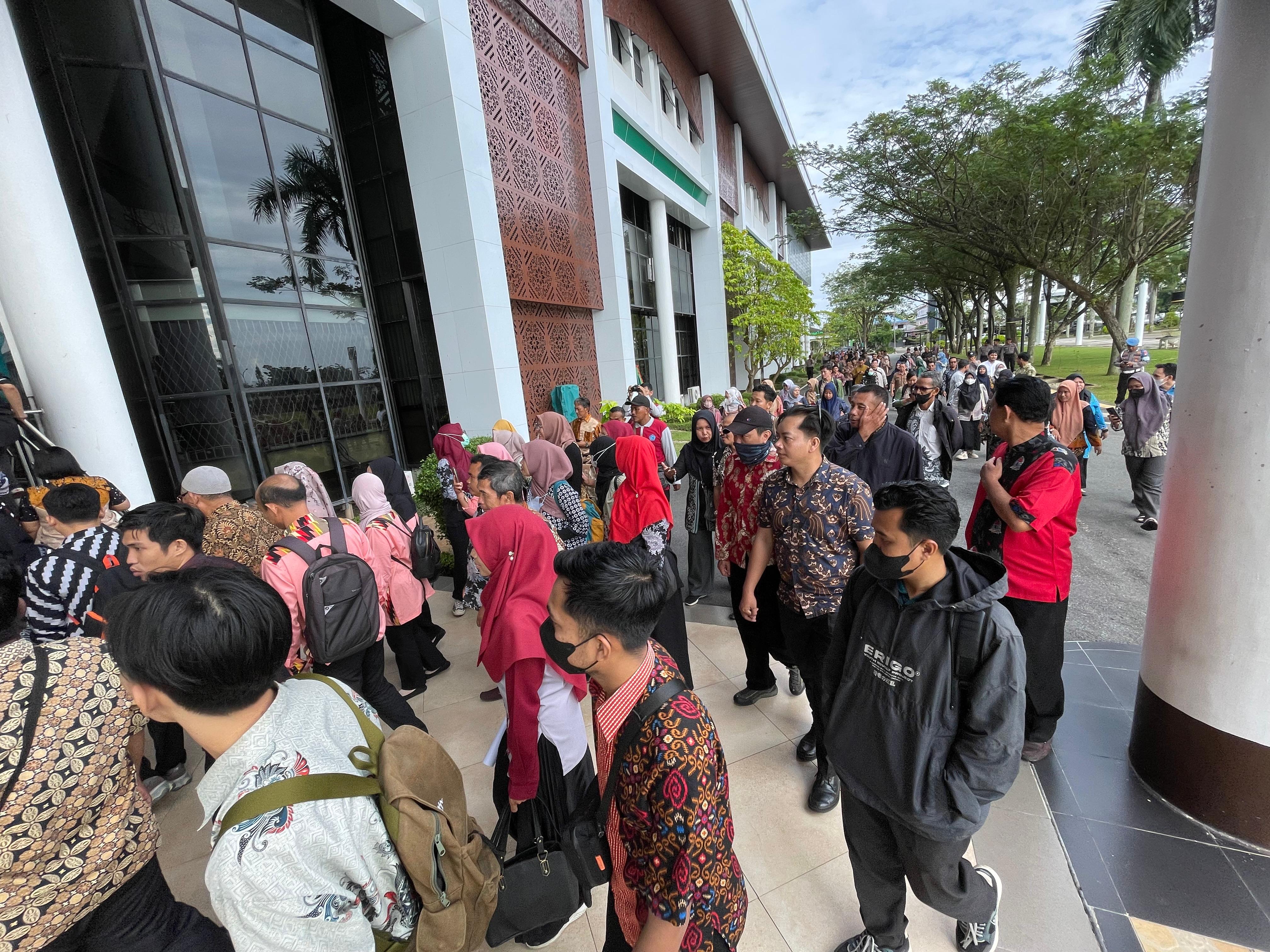 Terancam Dirumahkan, Guru Honorer Audensi ke Gubernur Kalbar