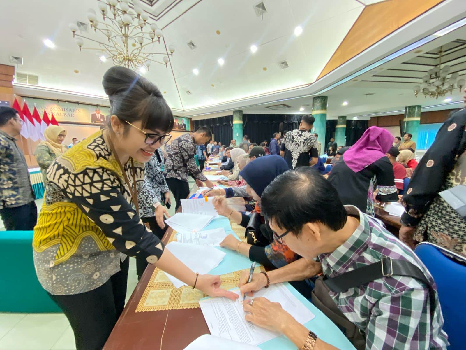 Dukung UMKM Naik Kelas, Bank Kalbar Gelar Akad Massal KUR