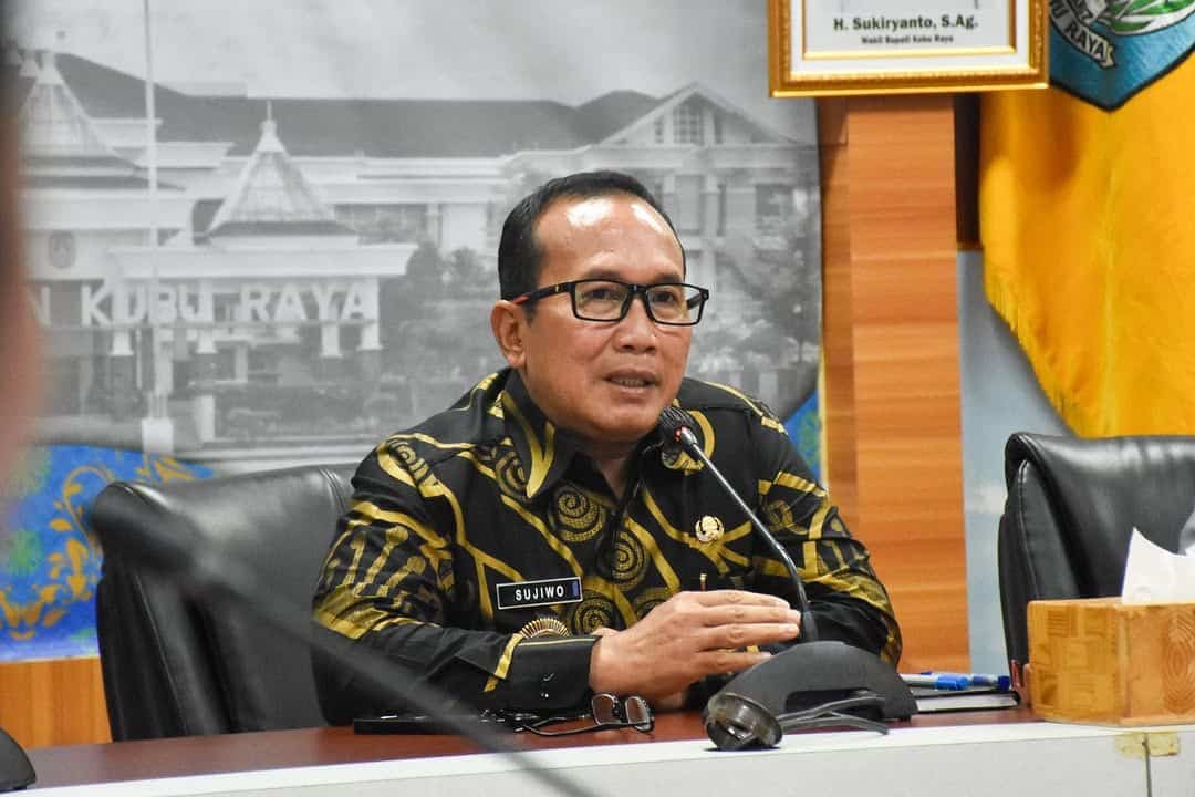 Bupati Sujiwo Komitmen Perjuangkan Status PPPK Hasil Seleksi 2024