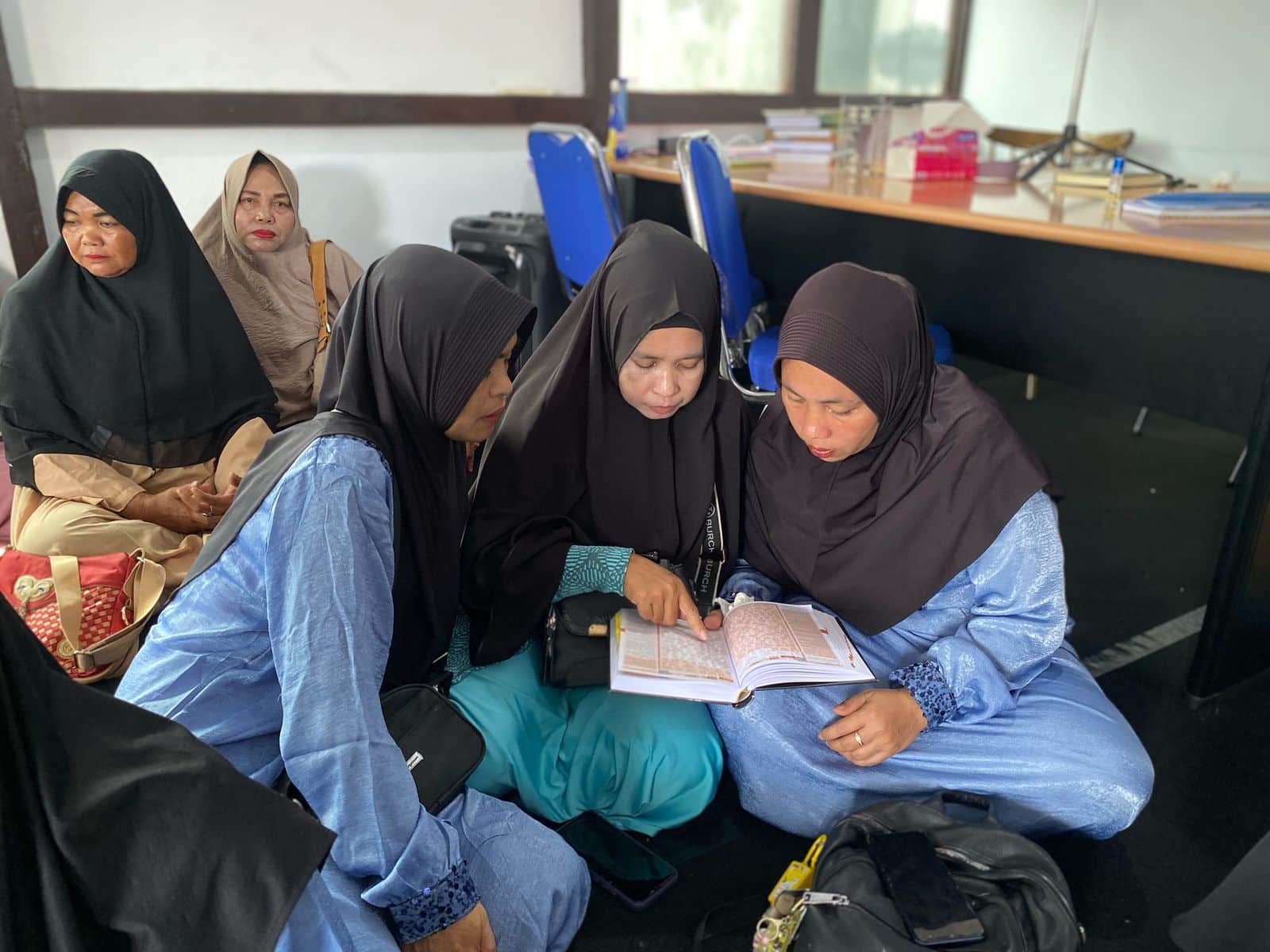 Perjuangan Ibas dan Yayasan Amal Mualaf Peduli, Menjembatani Masa Depan Para Mualaf