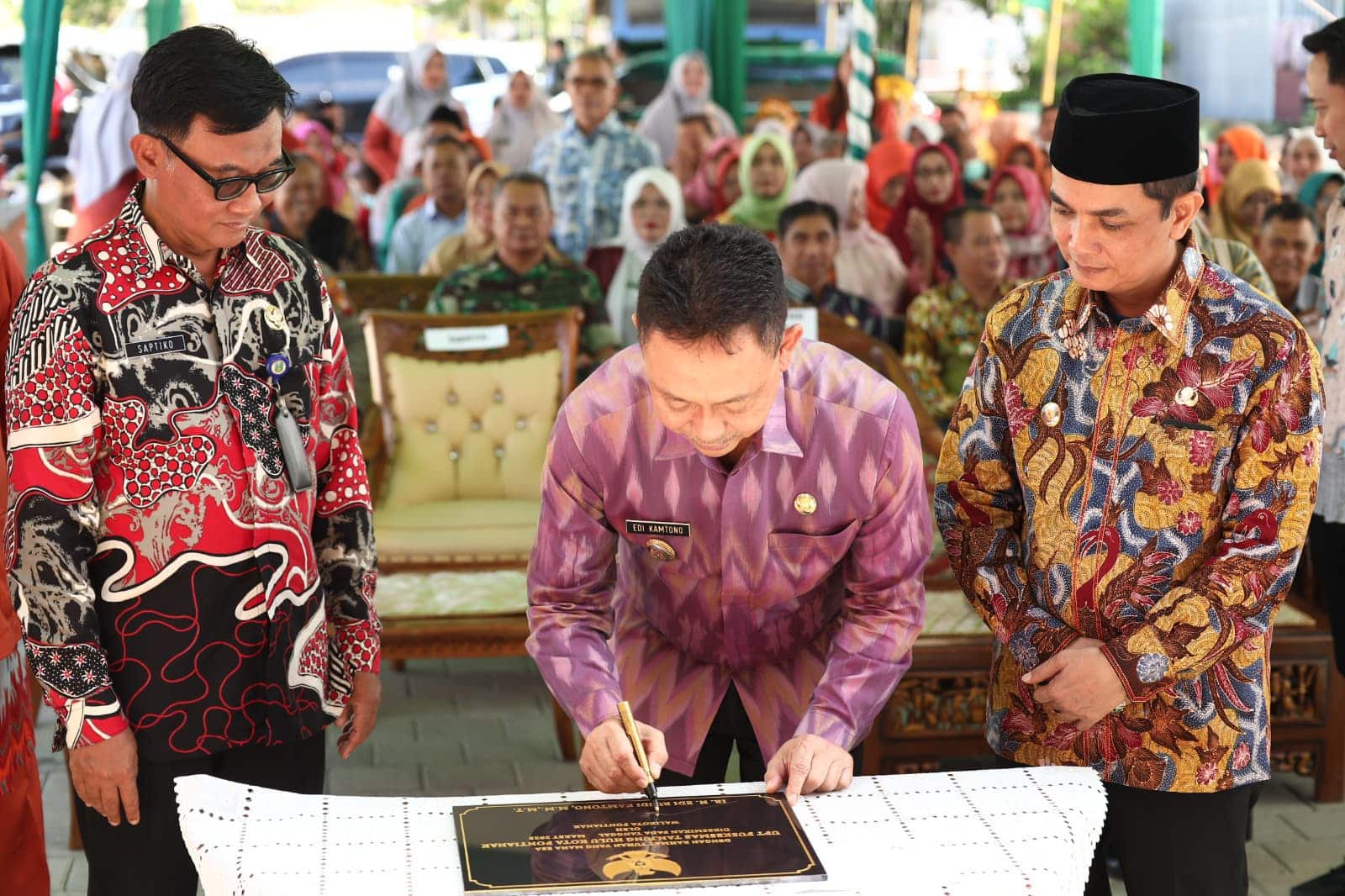 Tingkatkan Layanan Kesehatan, Edi Kamtono Resmikan ILP di Tiga Puskesmas di Pontianak Timur dan Utara