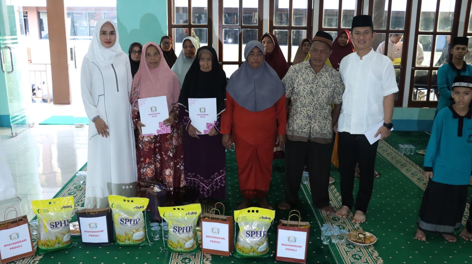 Polres Kapuas Hulu Gelar Syukuran dan Buka Puasa bersama Anak Yatim dan Dhuafa