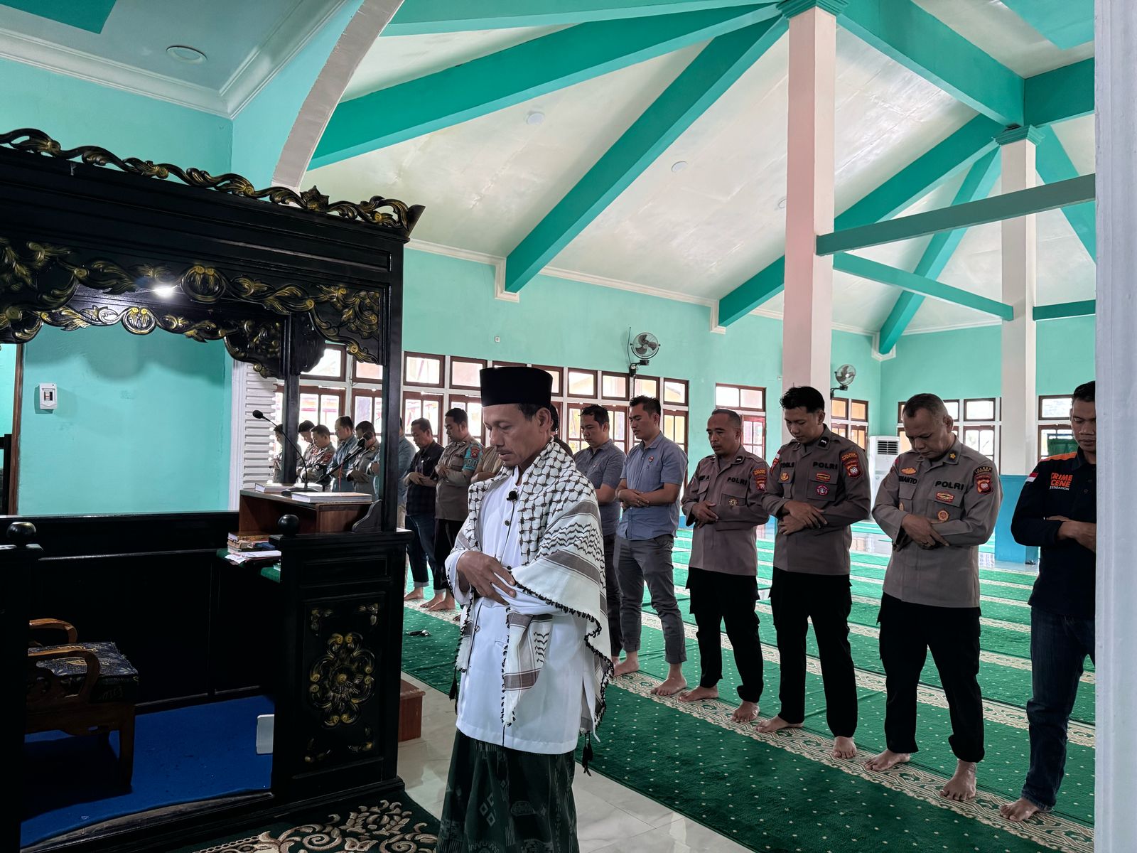 Polres Kapuas Hulu Gelar Shalat Ghaib untuk Personel Polri yang Gugur di Way Kanan Lampung