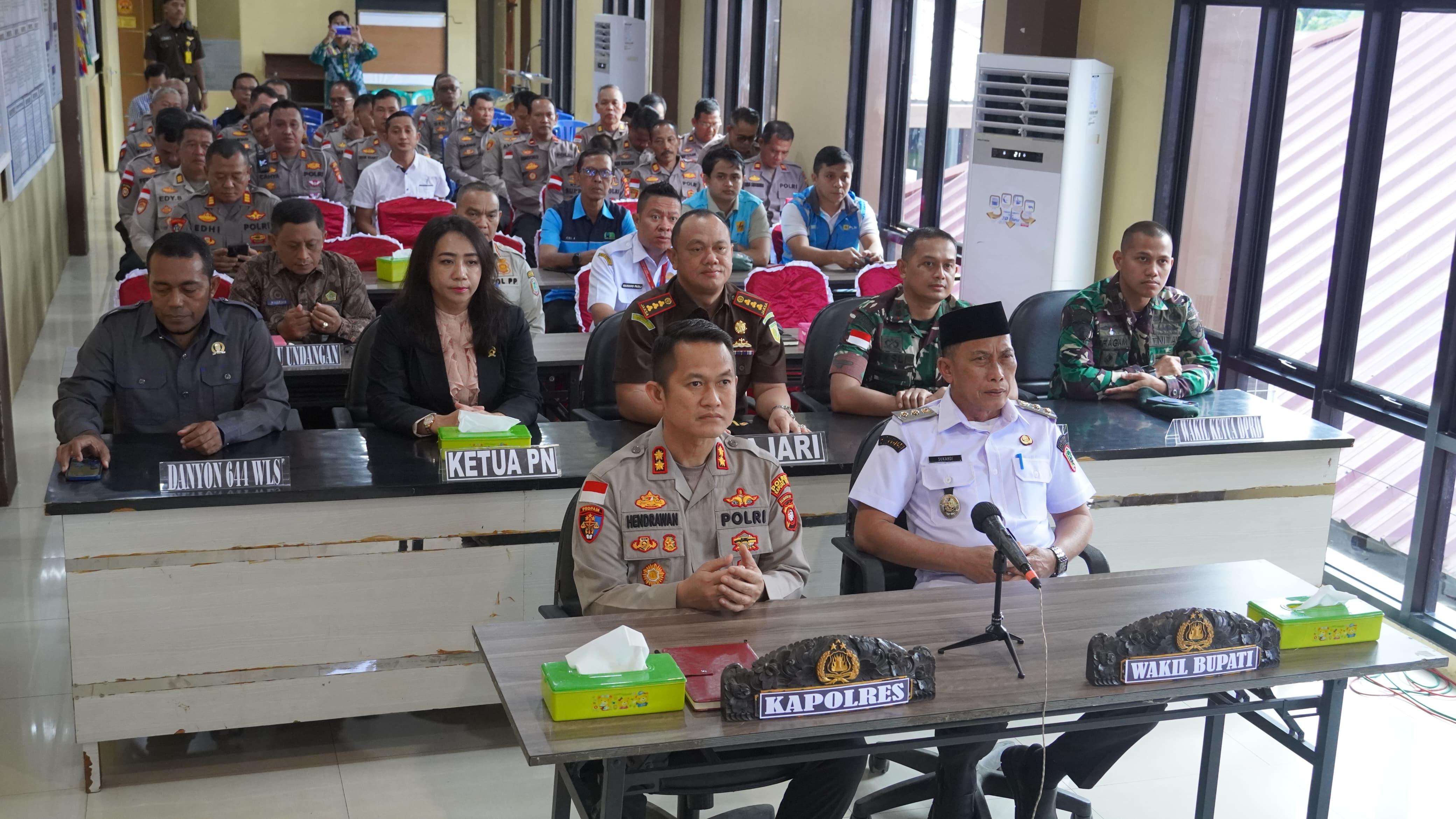 Wabup Sukardi Hadiri Rakor Lintas Sektoral Pengamanan Idul Fitri 1446 H di Mapolres Kapuas Hulu