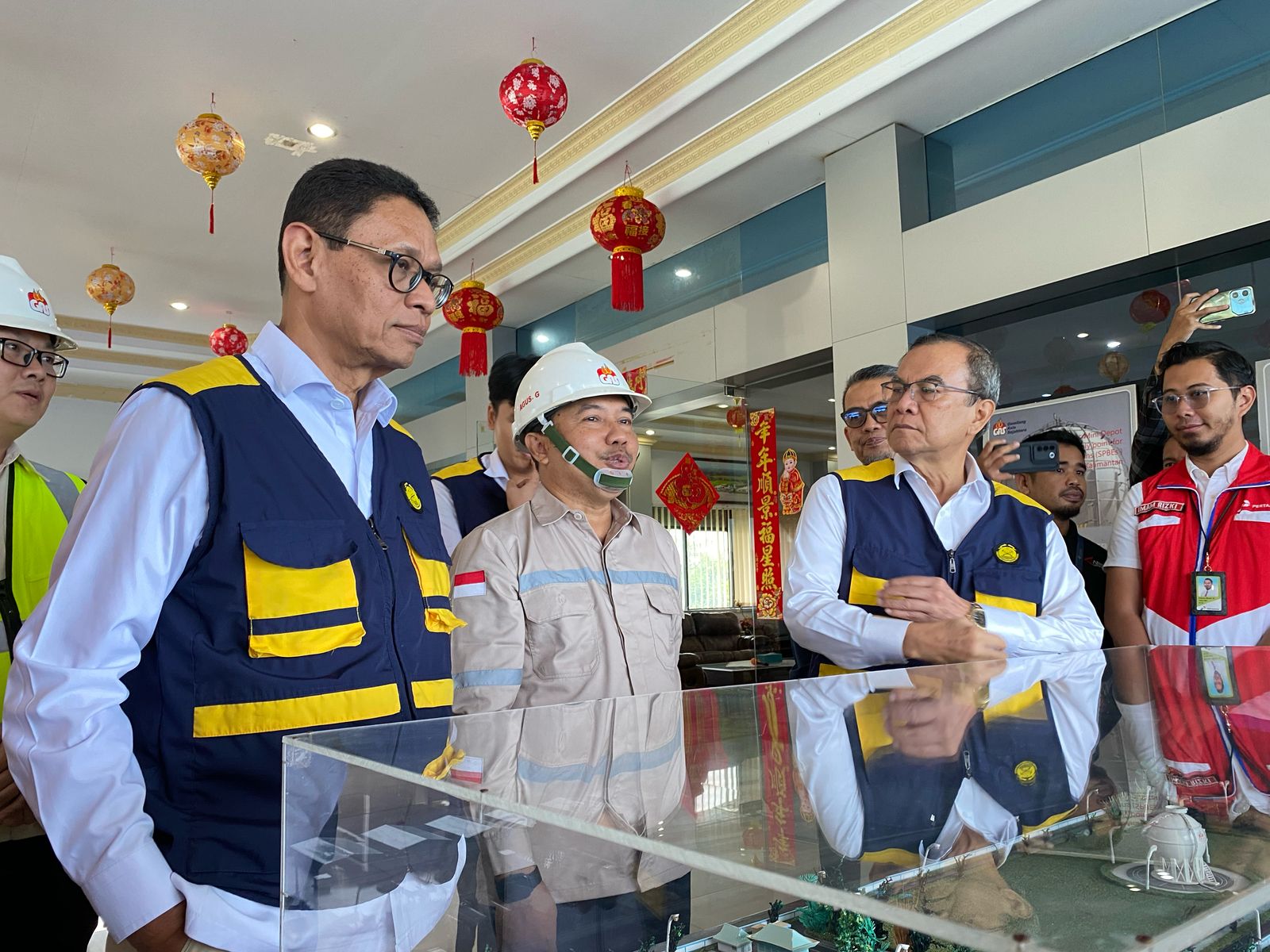 Jelang Lebaran, Wamen ESDM Yuliot Jamin Stok BBM dan LPG di Kalbar Aman