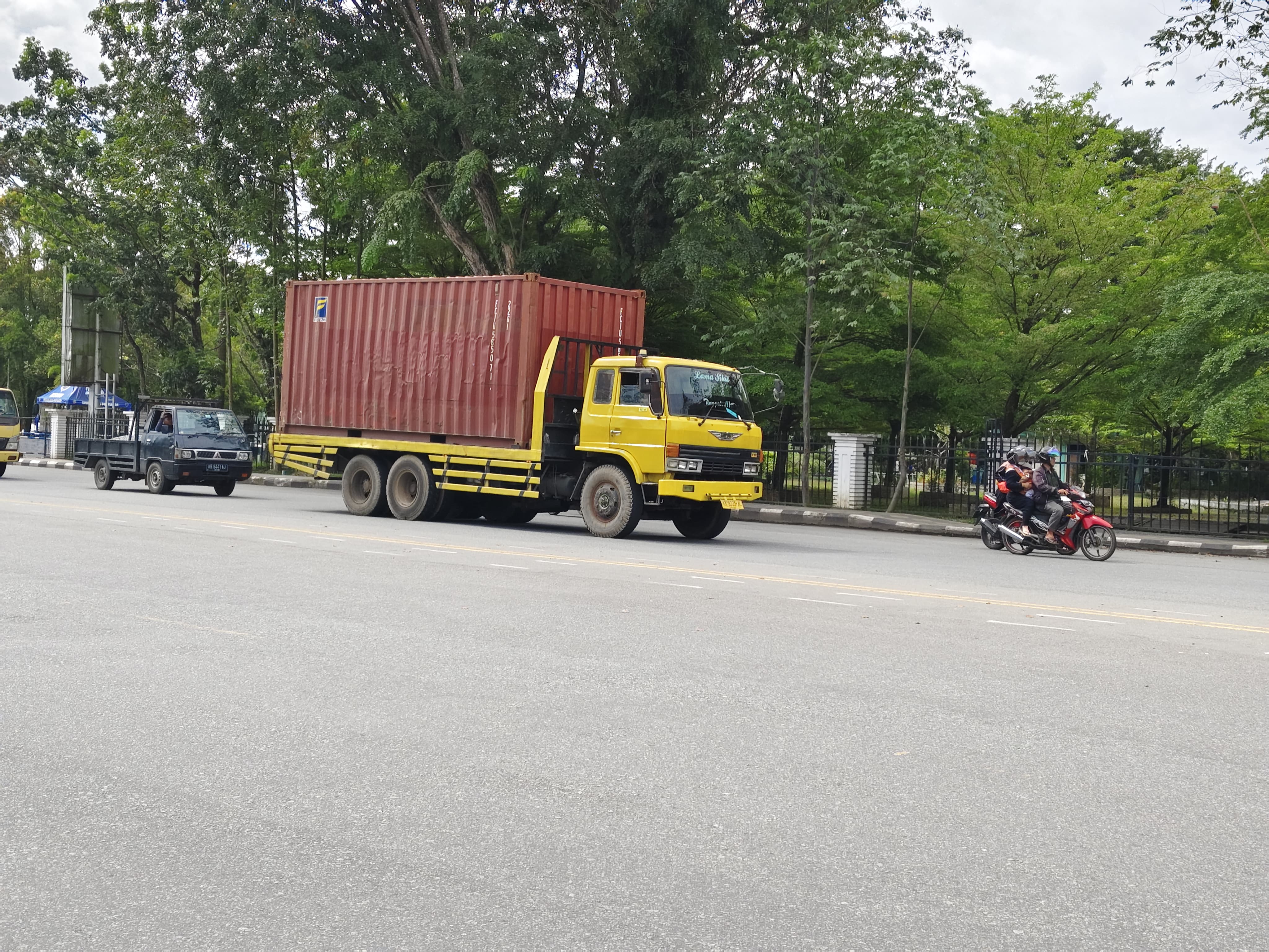 Wali Kota Pontianak Keluarkan Surat Edaran Pembatasan Waktu Operasional Angkutan Barang Selama Idul Fitri
