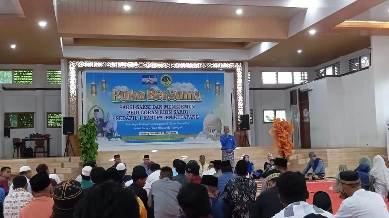 Jaga Silaturahmi, Anggota Dewan Ketapang Rion Sardi Gelar Buka Puasa Bersama Ratusan Relawan