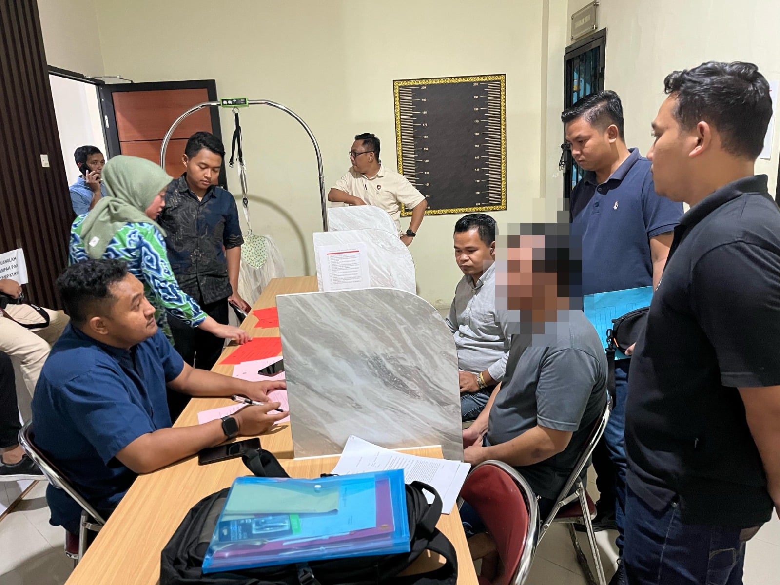 Curi Sawit, Kepala Desa di Kecamatan Marau Ketapang Ditetapkan Sebagai Tersangka