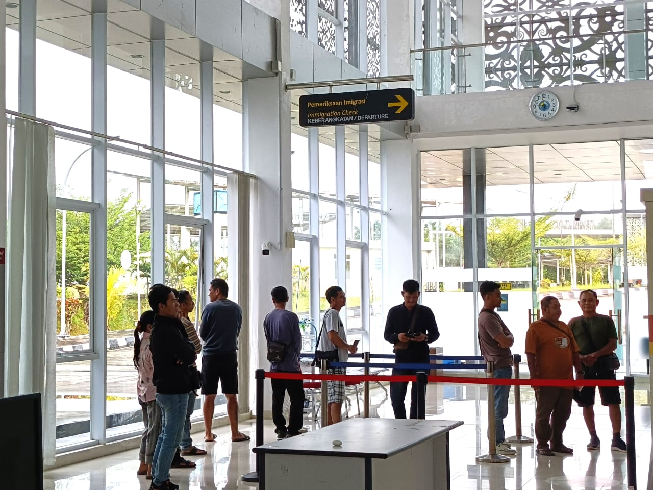 Polsek Badau Monitoring Pelintas di PLBN