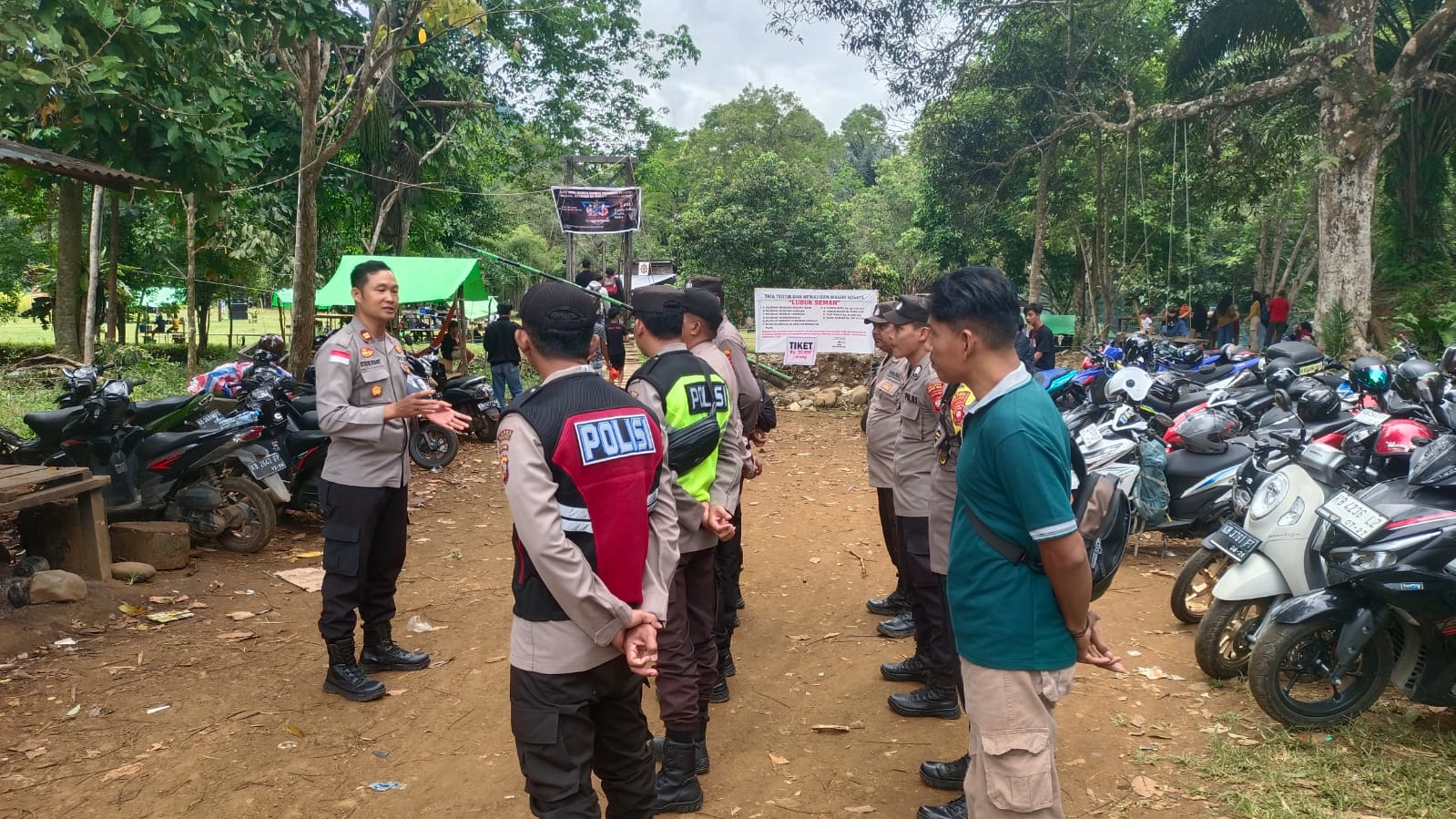 Polsek Mentebah Lakukan Pengamanan di Objek Wisata Lubuk Semah Mentebah