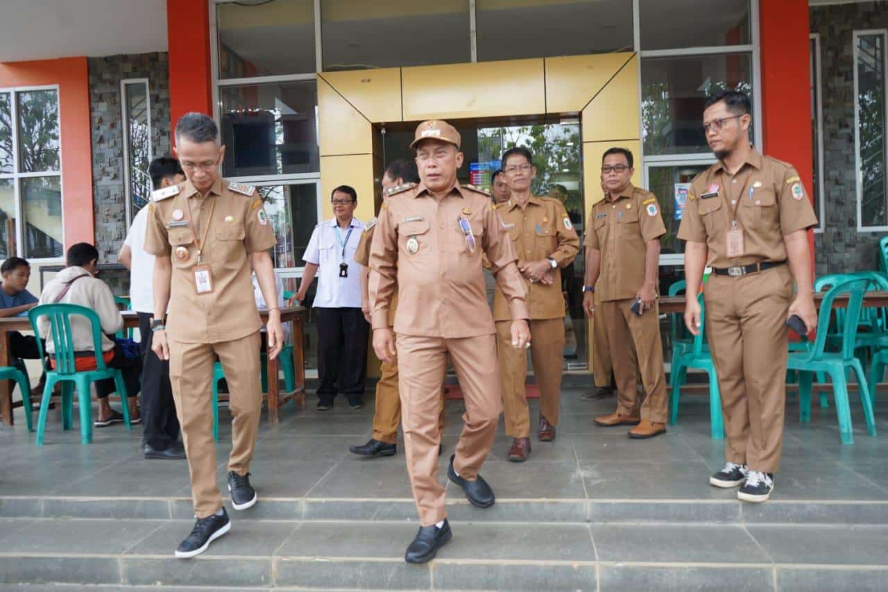 Wabup Kapuas Hulu Pimpin Sidak Hari Pertama Masuk Kerja Pasca Libur Lebaran