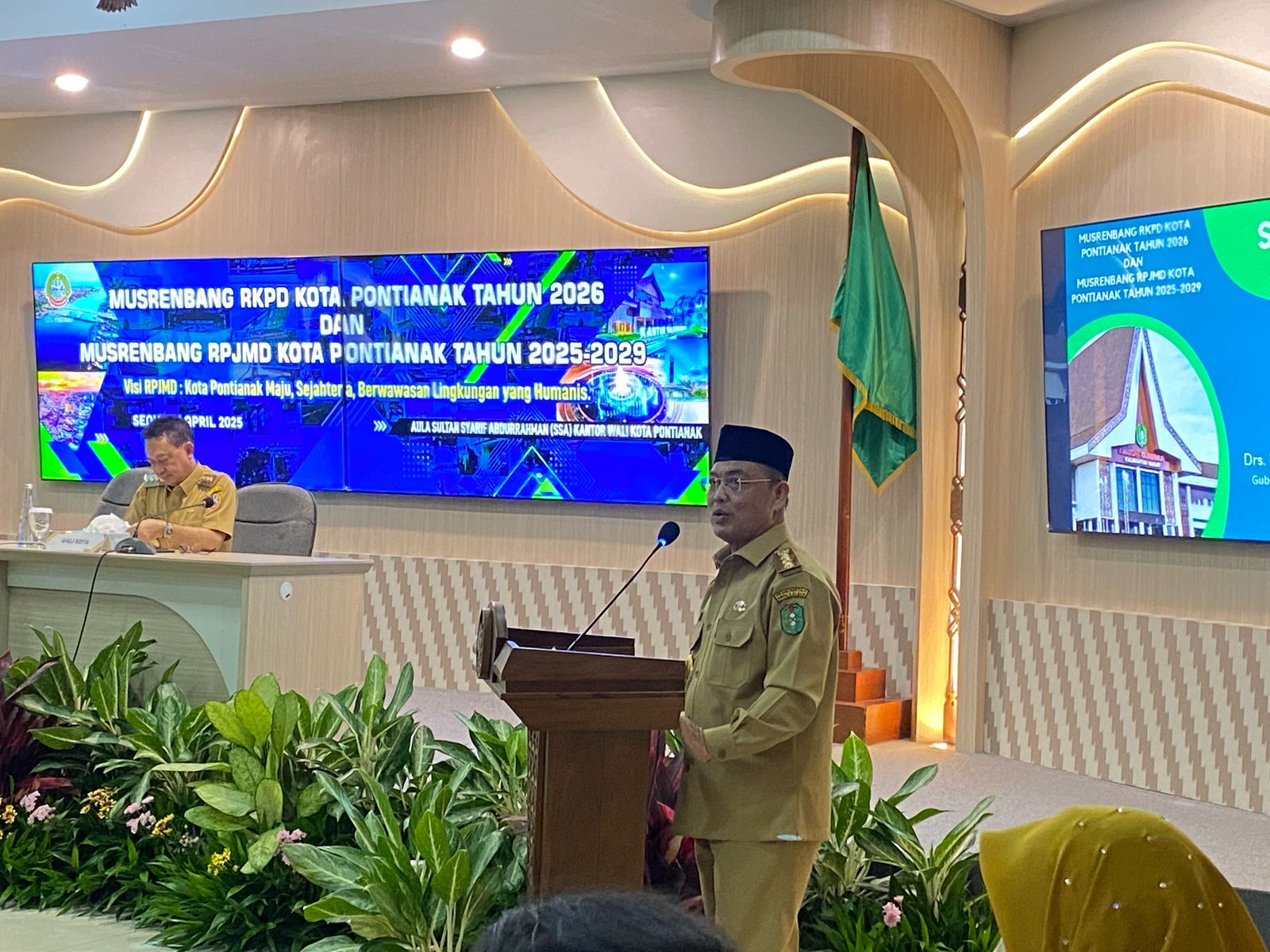 Ria Norsan Dorong Pemkot Pontianak Tiru Singapura, Perbanyak Ruang Terbuka Hijau dan Hutan Kota