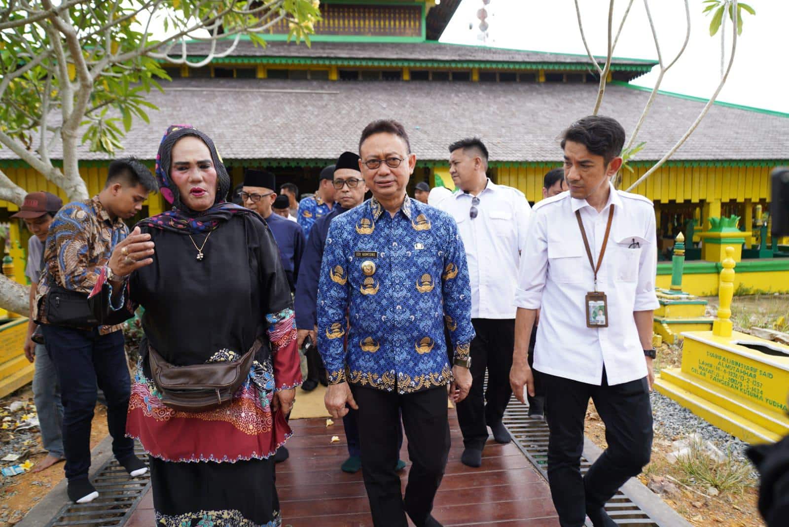 Revitalisasi Makam Kesultanan Rampung, Wali Kota Pontianak Ajak Warga Rawat Bersama