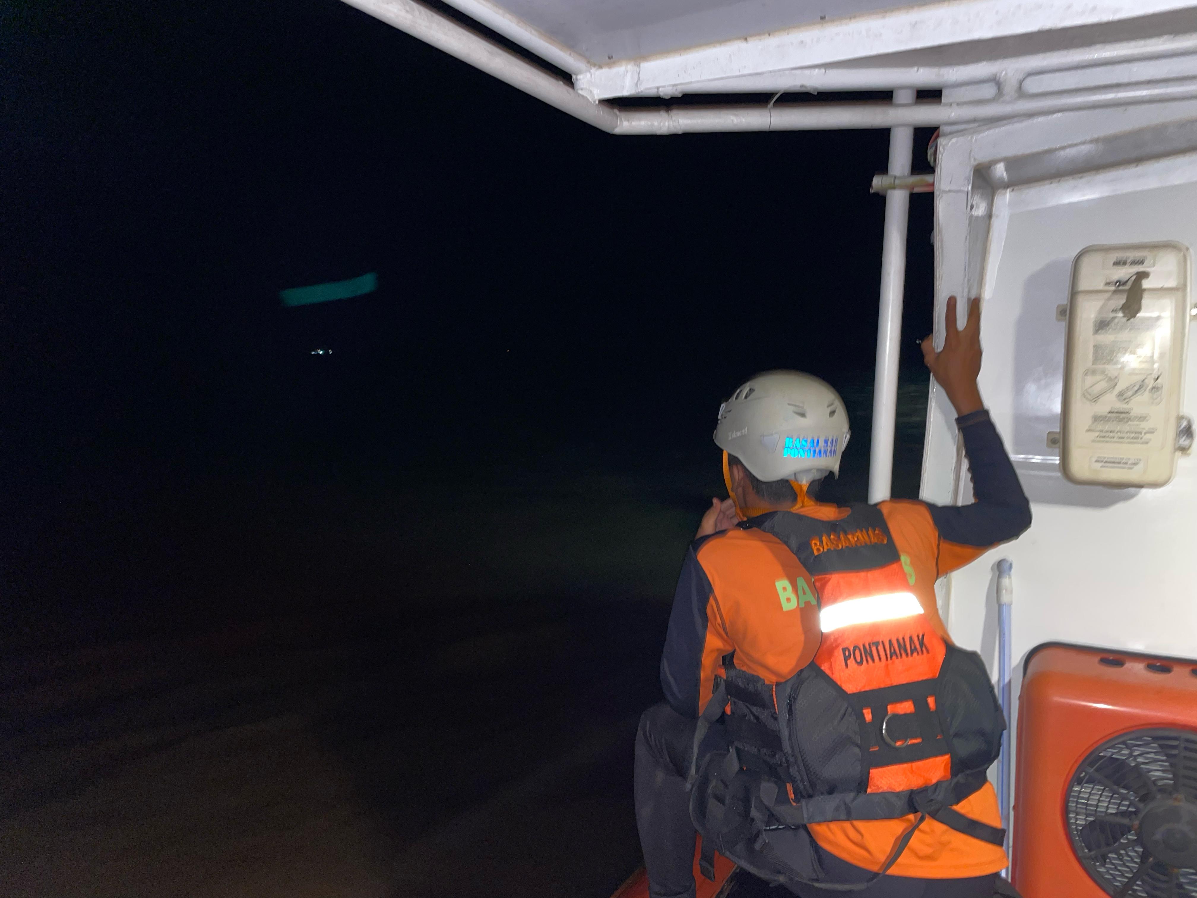 Cuaca Buruk, Dua Motor Air dan Satu Speedboat Tenggelam Bersamaan di Kalbar