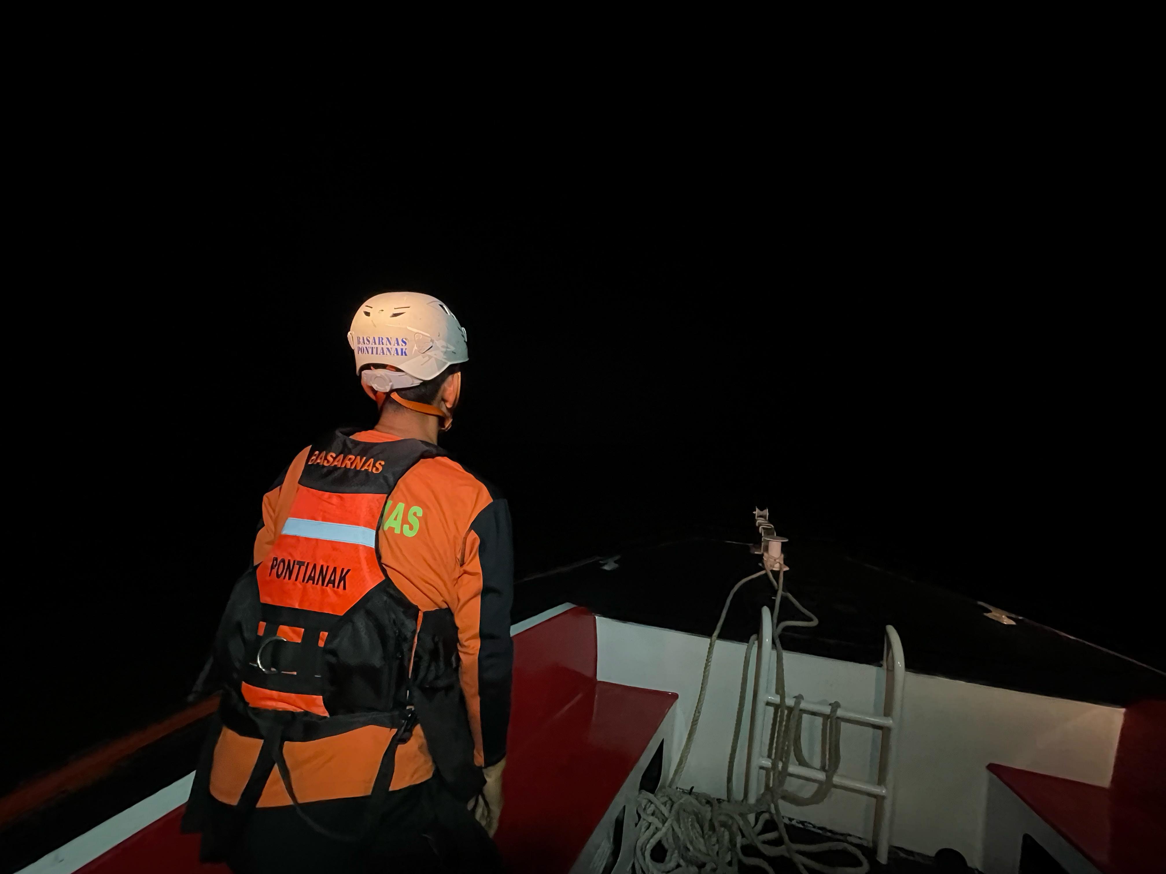 Speedboat Tenggelam di Perairan Padang Tikar Akibat Cuaca Buruk, Tiga Penumpang Hilang