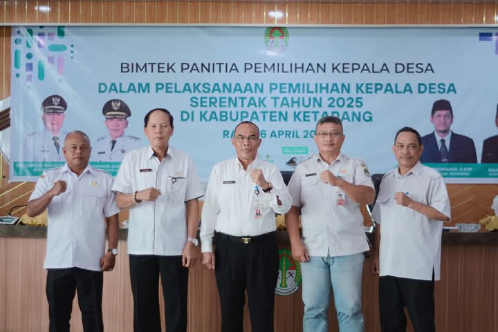 Staf Ahli Bupati Ketapang Buka Bimtek Panitia Pilkades Tahun 2025