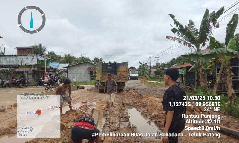 Pemkab Kayong Utara Perbaiki Jalan dan Jembatan, Dukung Mobilitas Jelang Idul Adha