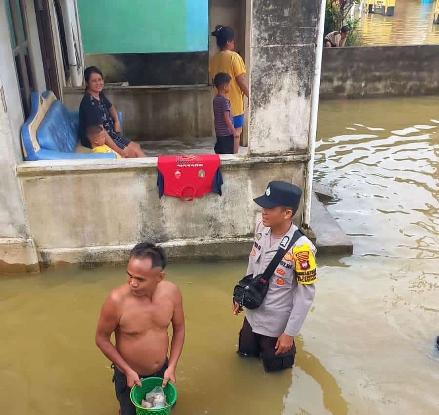 Banjir Rendam Puluhan Rumah di Kecamatan Beduai, Kapolsek Imbau Warga Waspada dan Siaga Evakuasi