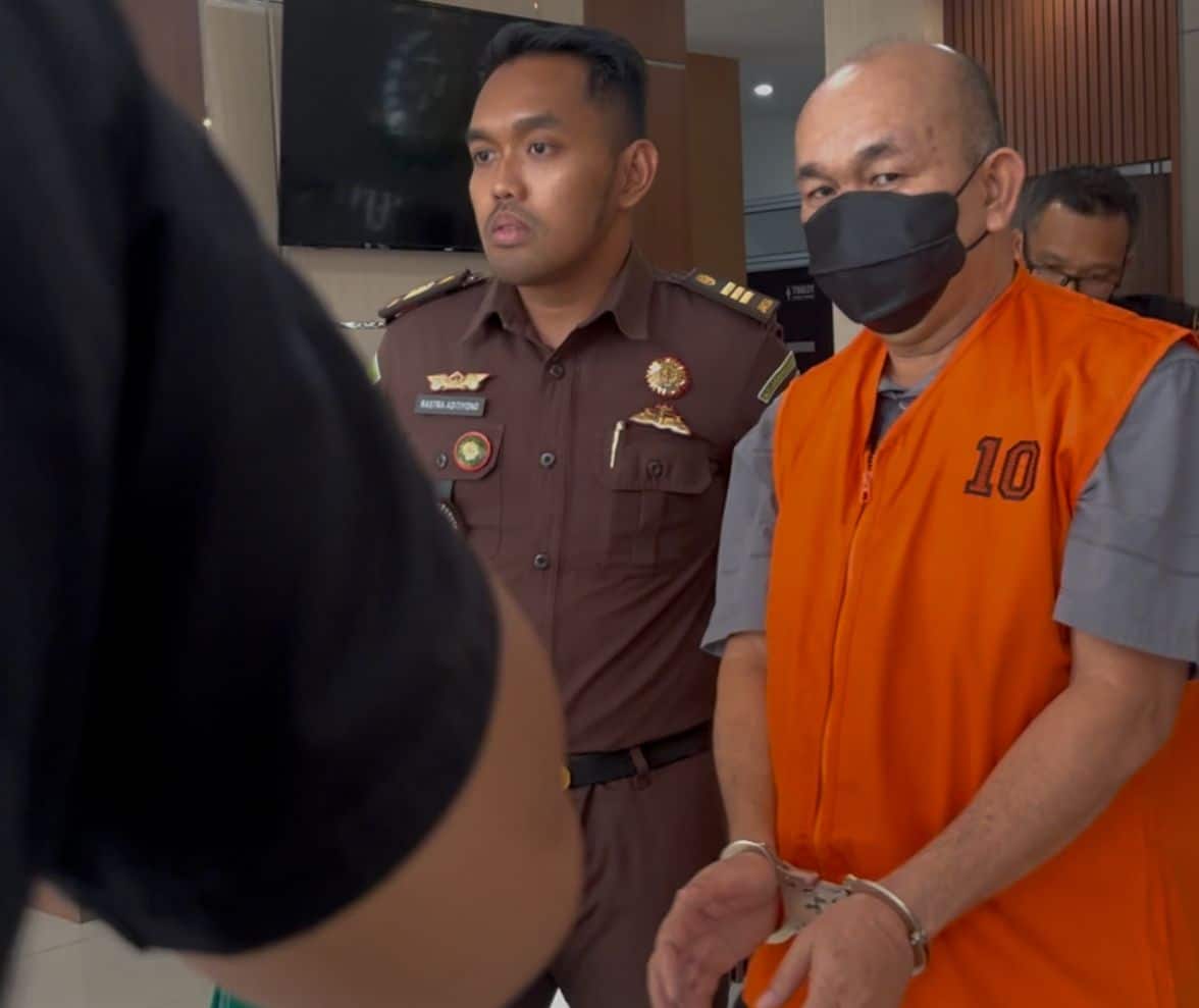 Jaksa Tahan Kadis Kominfo Kalbar Terkait Kasus Korupsi Serat Optik Rp 6 Miliar