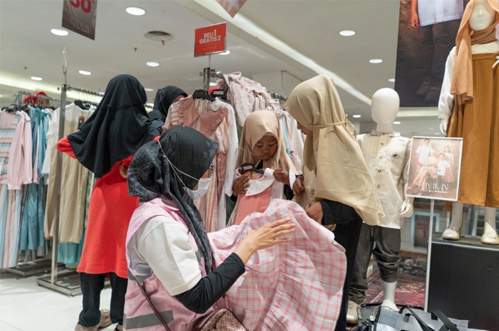 PLN Hadirkan Cahaya di Bulan Ramadan Lewat Aksi Sosial Bermakna