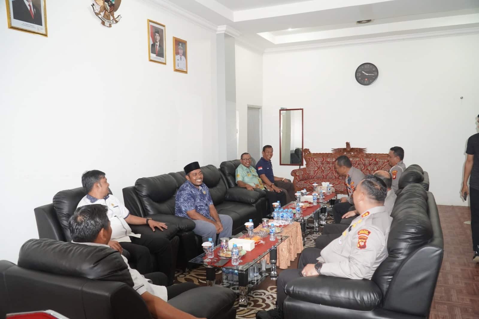 Kapolres Roberto Silaturahmi ke Pimpinan DPRD Kapuas Hulu, Perkuat Sinergi Kamtibmas