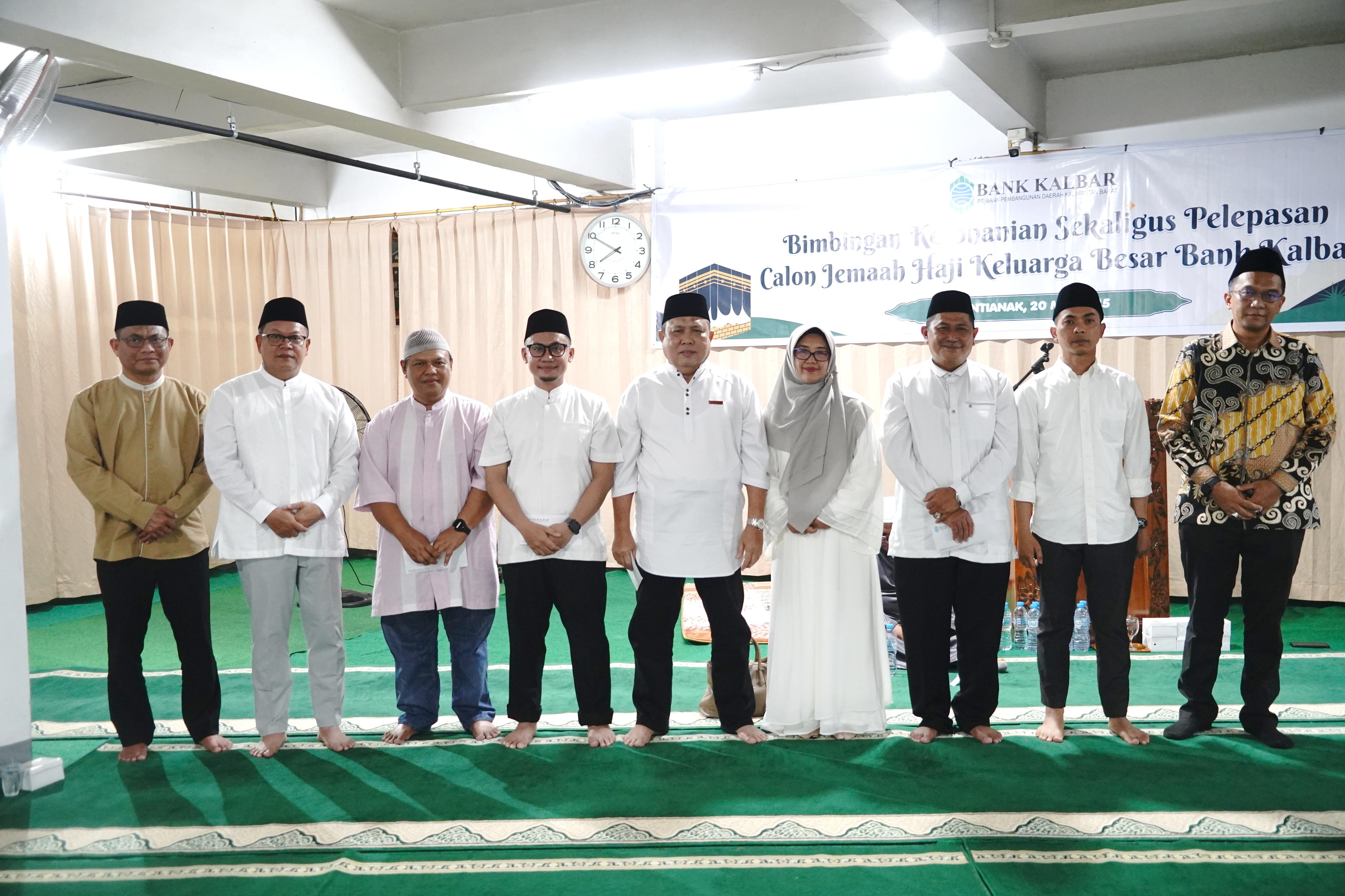 Direksi Bank Kalbar Lepas Keluarga Besar Laksanakan Ibadah Haji