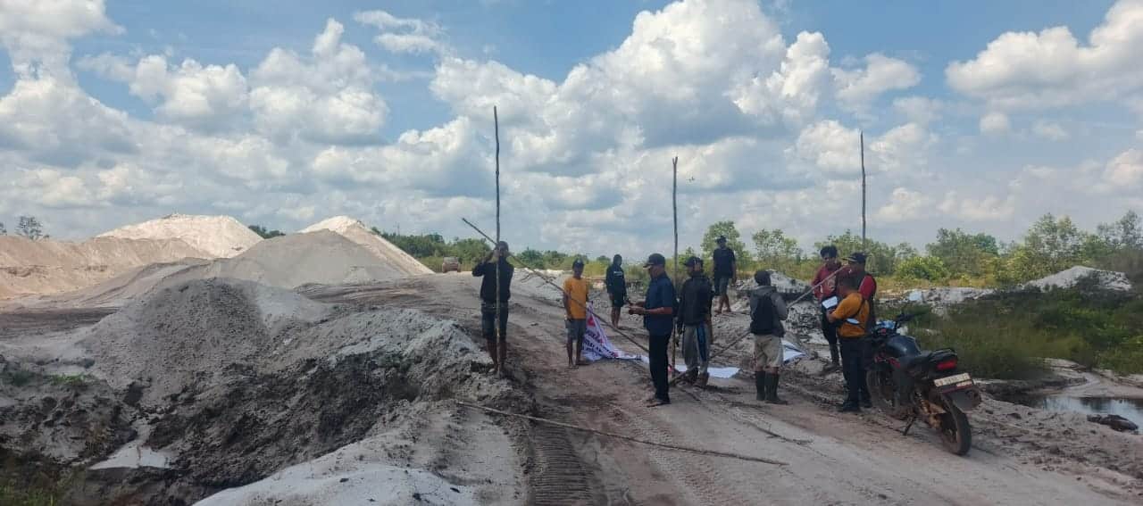 ‎Jejak Serampangan Aktivitas Tambang Silika di Ketapang, PT SJM Serobot Jalan di Konsesi Tetangga