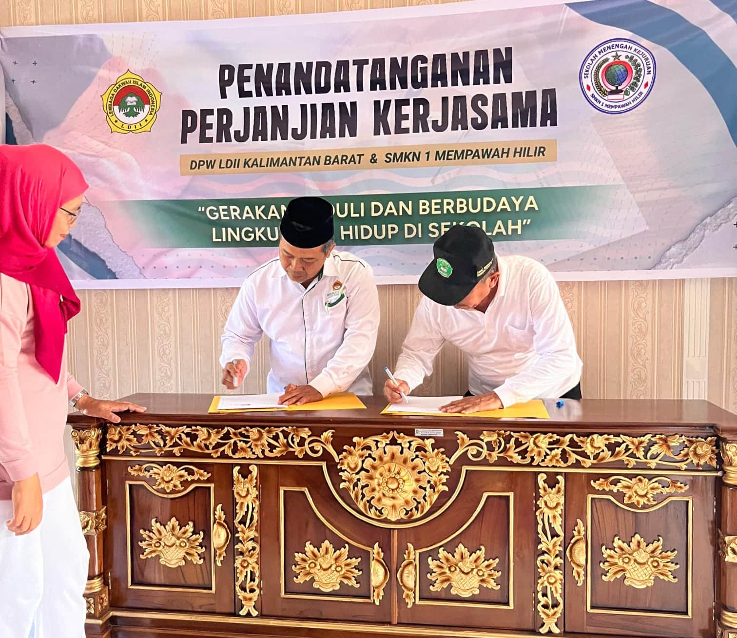 Bangun Gerakan Peduli Lingkungan di Sekolah, LDII Kalbar Teken Kerja Sama dengan SMKN 1 Mempawah Hilir