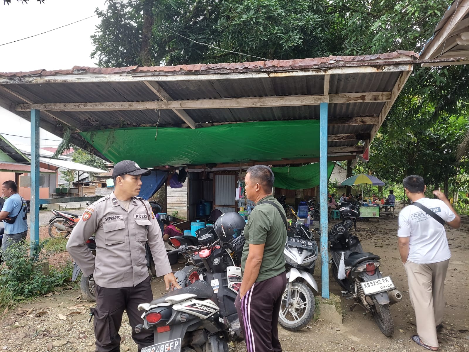 Polsek Putussibau Utara Gelar Patroli Cegah Premanisme Wujudkan Kamtibmas