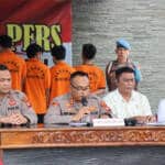 { \Illuminate\Support\Str::words($kategorix->post_title, 30, '') }}